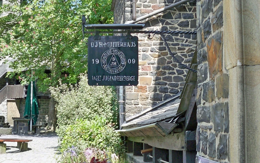 Schild "DJH Mutterhaus"