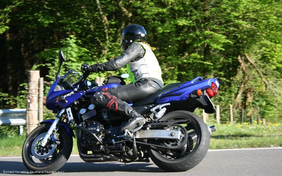 Motorradfahren im Sauerland_Sauerland-Tourismus 
