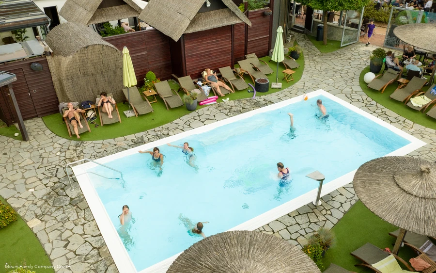 Der_Brabander_Schwimmbad_Drone_Sommer_2023.jpg Der_Brabander_Schwimmbad_Drone_Sommer_2023.jpg