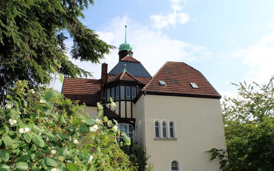Blick auf die Rückseite der Villa