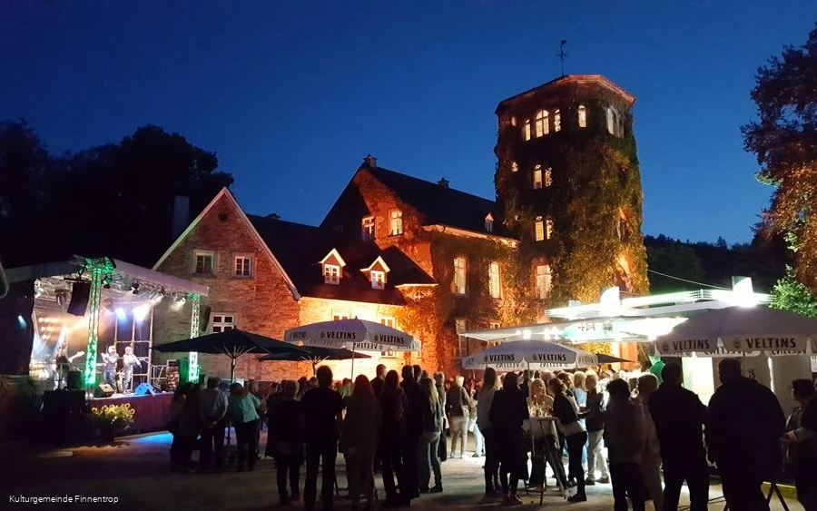 Haus Bamenohl beim jährlichen Open Air Haus Bamenohl beim jährlichen Open Air