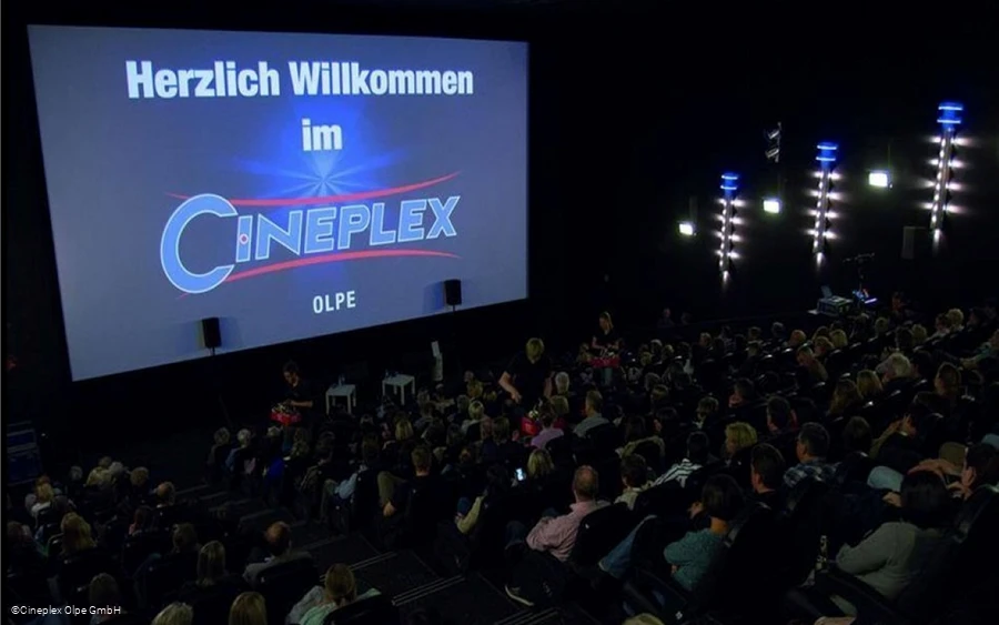 Kinosaal_Cineplex.jpg Kinosaal_Cineplex.jpg