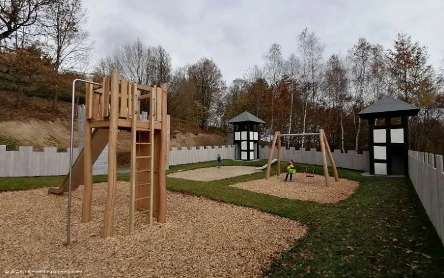 Spielplatz an der Burgruine Eversberg