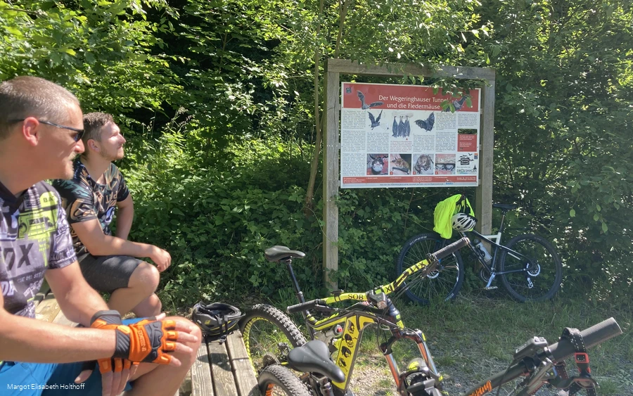 Auf der Agger-Bigge-Runde vor dem Wegeringhauser Tunnel 2.jpg