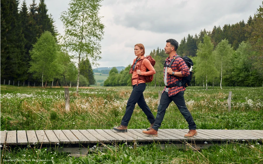Wanderer c) Paul Masukowitz Sauerland-Tourismus.jpg