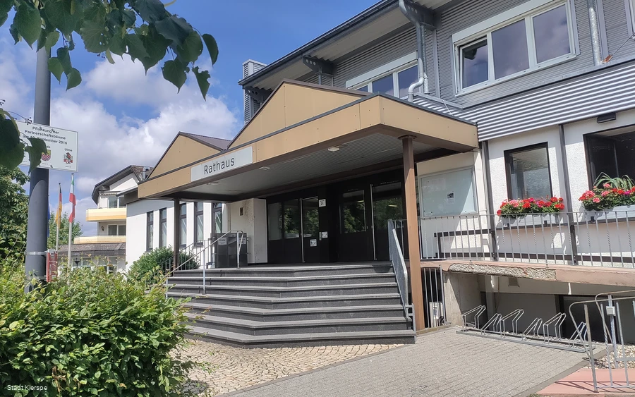 Treppenaufgang seitlich