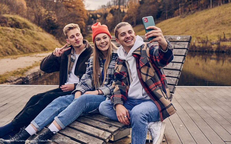 Freunde unterwegs in der Natur.jpg