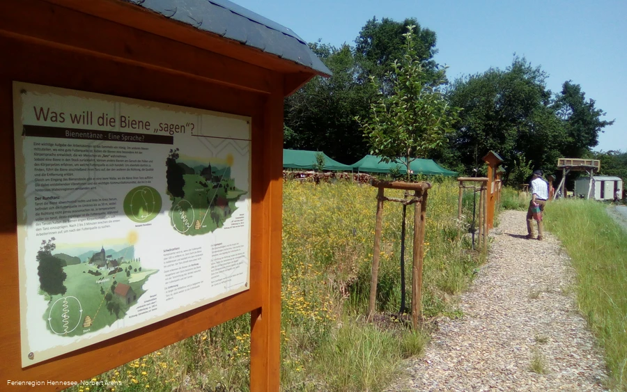 Berge_Bienengarten_04 Norbert Arens.jpg