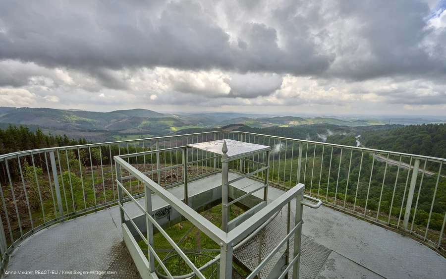 Ausblick vom Gillerturm in Hilchenbach-Lützel Ausblick vom Gillerturm in Hilchenbach-Lützel