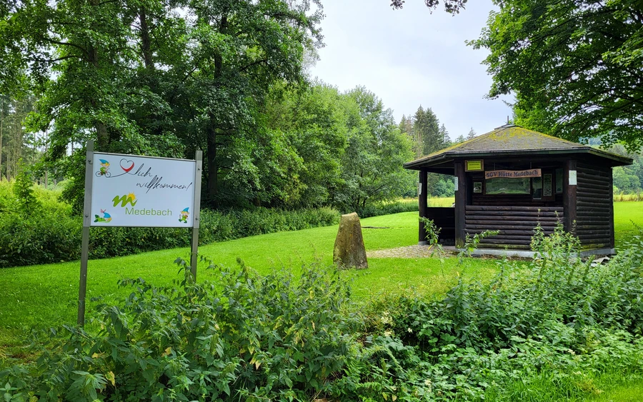 Tretbecken und Rastplatz Glindfeld