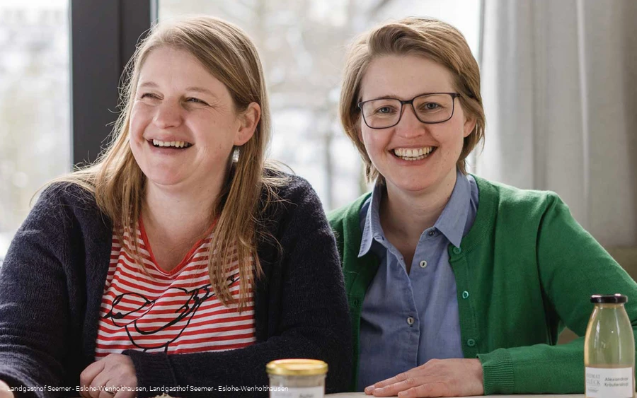 Alexandra Weißenfels-Seemer und Julia Seemer Alexandra Weißenfels-Seemer und Julia Seemer