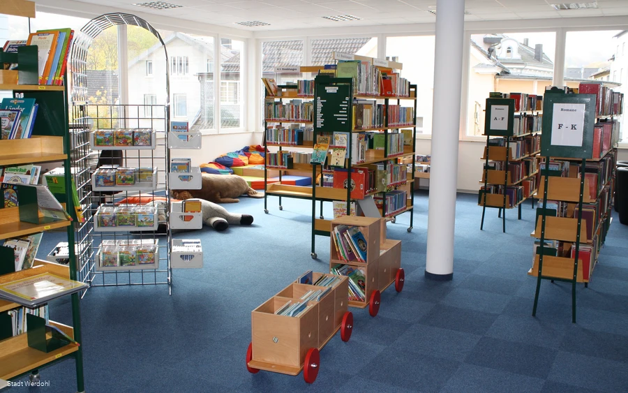 Werdohl_Stadtbücherei_Innenansicht2.jpg