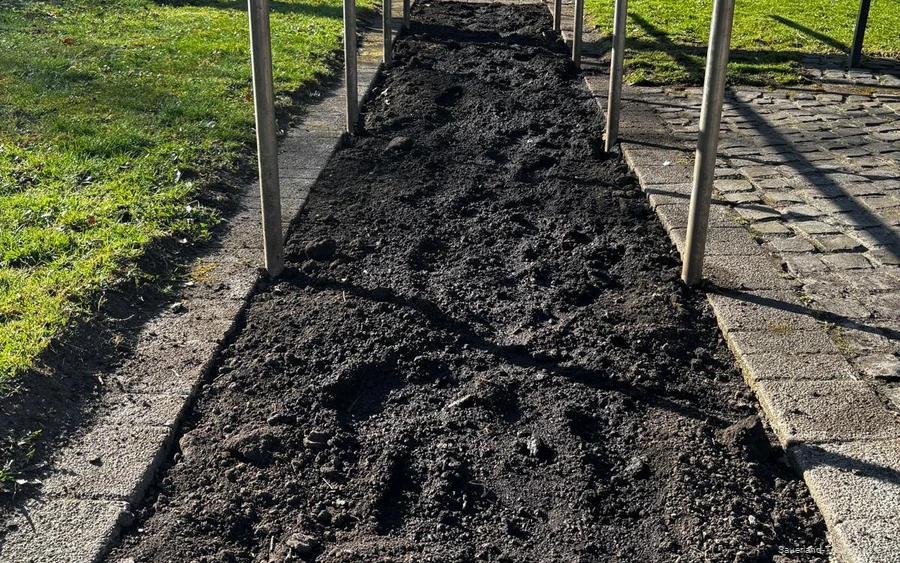 Kneippen im Kurpark in Bad Westernkotten auf dem Barfußpfad und im Solebecken