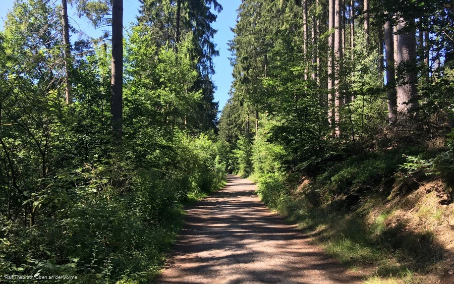 Rundweg um die Glörtalsperre