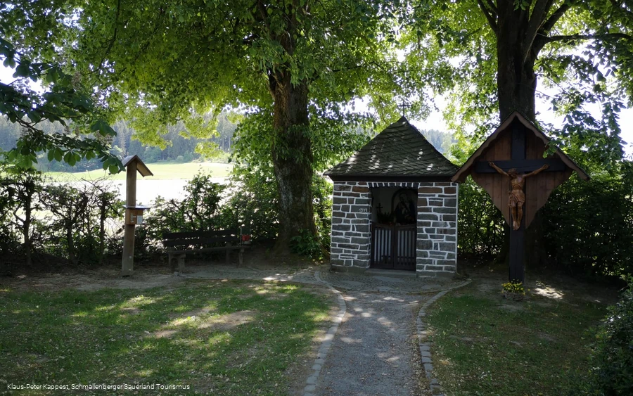 Lauschpohl beim Heiligenhäuschen Bracht