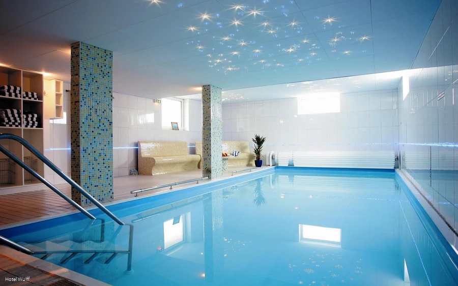 Schwimmbad groß.JPG