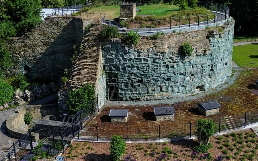 Schlossruine-EdW-Jannik Geisthoff-68.jpg