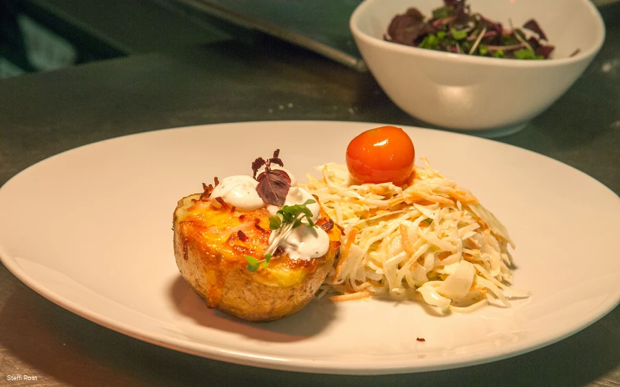 Court in the OVERSUM VELTINS Lounge.