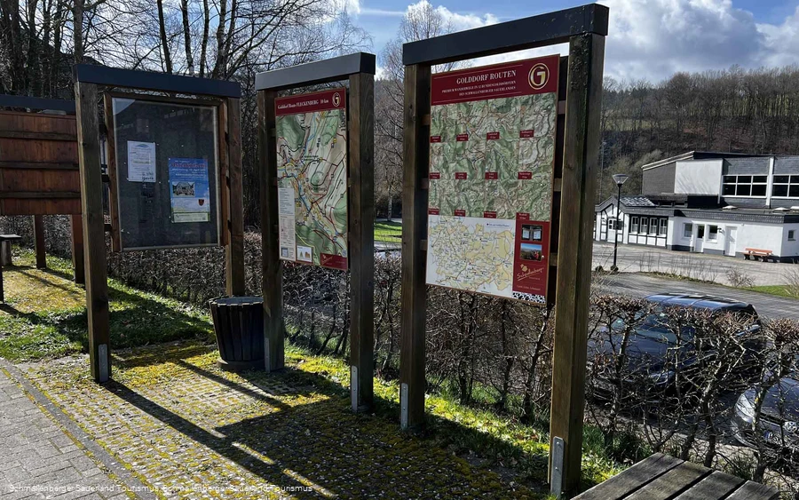 Wanderportal und Wanderparkplatz Fleckenberg Schützenhalle
