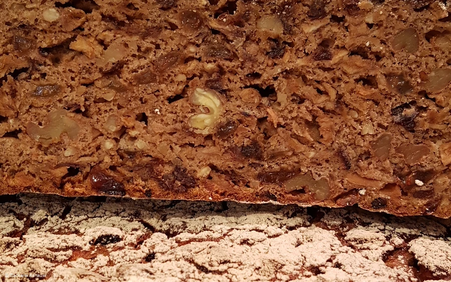 Dröscheder Laib: unser Freitagsbrot mit Früchten und Nüssen