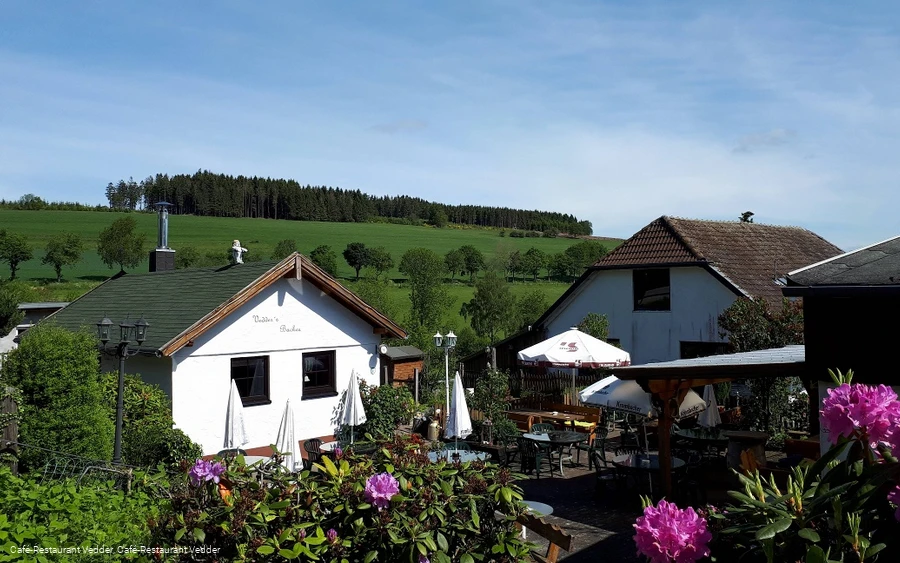 Rustikaler Biergarten - © Café-Restaurant Vedder Rustikaler Biergarten - © Café-Restaurant Vedder
