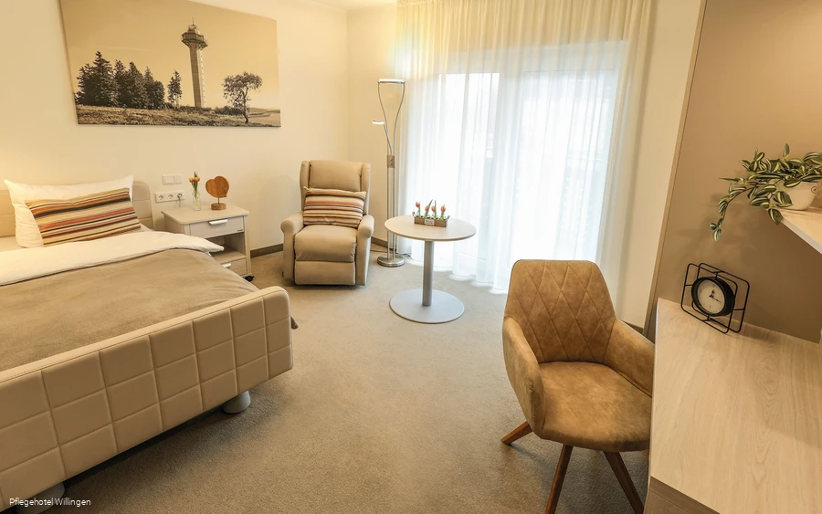 Pflegehotel Willingen Zimmerausschnitt.jpg