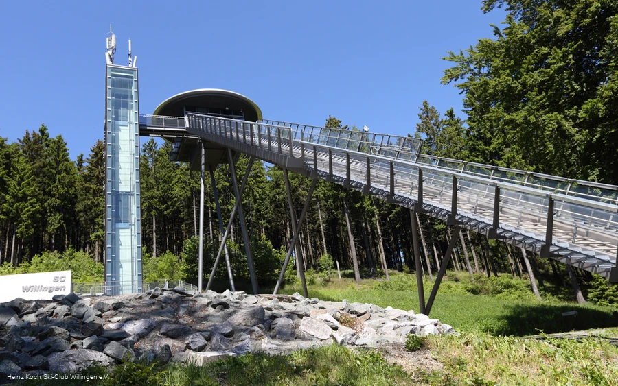 anlaufturm-muehlenkopfschanze-juni-2014.jpg anlaufturm-muehlenkopfschanze-juni-2014.jpg