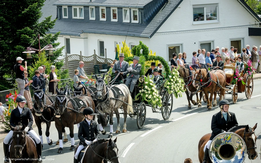 schuetzenkoenig-usseln-festzug c) schuetzenverein-usseln.jpg