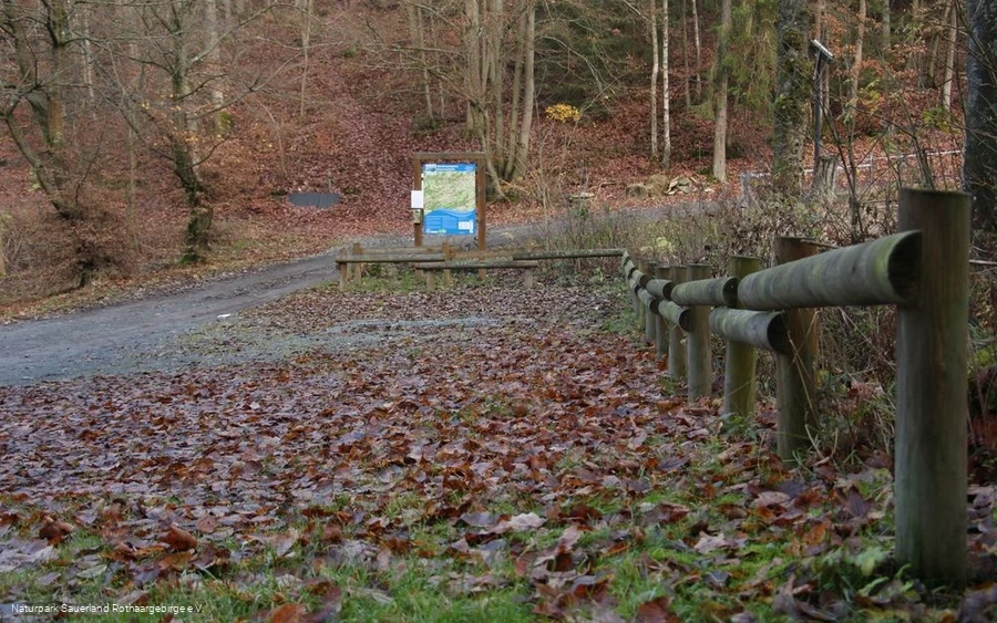 ... Blick zum Wanderparkplatz ... Blick zum Wanderparkplatz