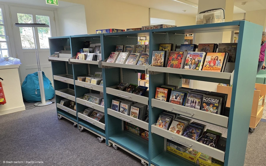 KiBü Le neue Regale (4).jpg