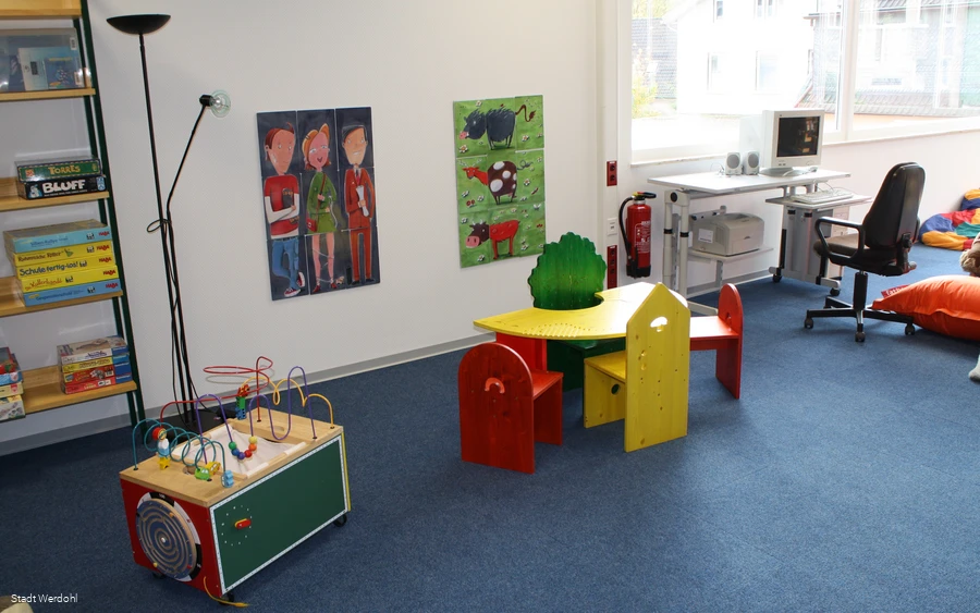Werdohl_Stadtbücherei_Spielecke.jpg Werdohl_Stadtbücherei_Spielecke.jpg