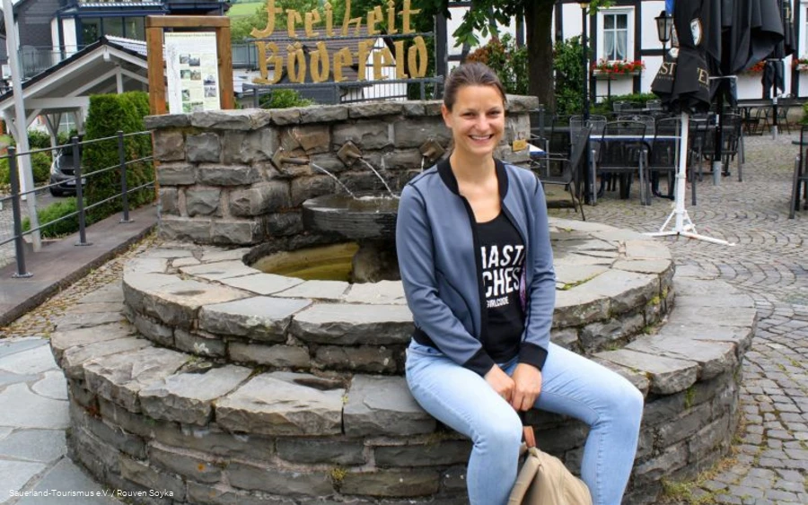 Suzanne van Duijn on the road on the Bödefeld gold village route.