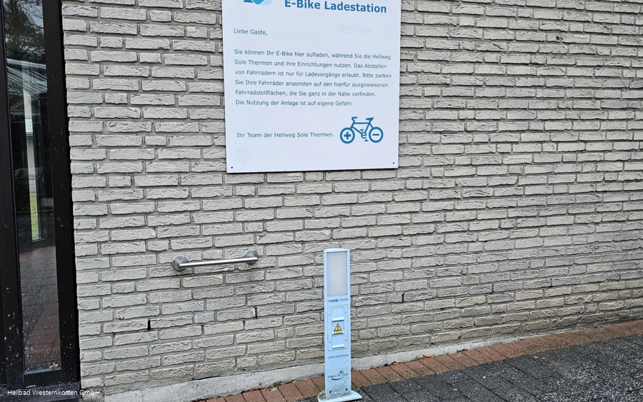 E-Bike-Akku-LadestationEingangHellweg-Sole-Thermen.jpg