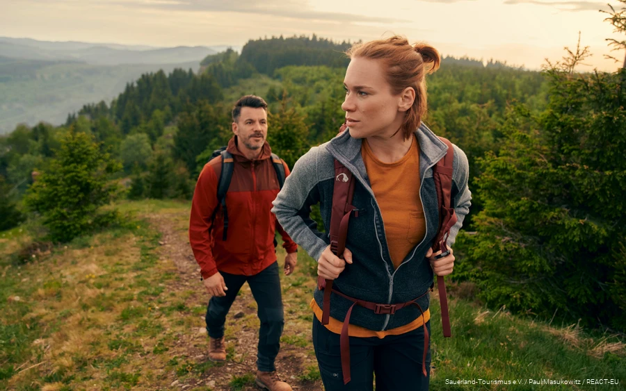 A couple on the Rothaarsteig long-distance hiking trail.