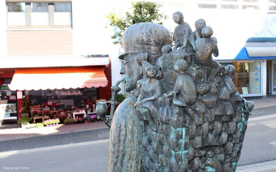 Auf der Rückseite lässt sich die liebevolle Detail