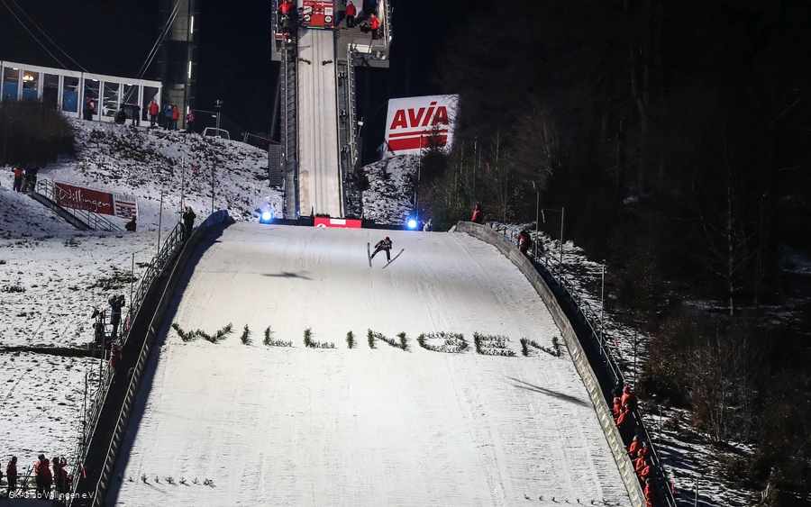 fis-skisprung-weltcup-willingen-aufsprunghang.jpg fis-skisprung-weltcup-willingen-aufsprunghang.jpg