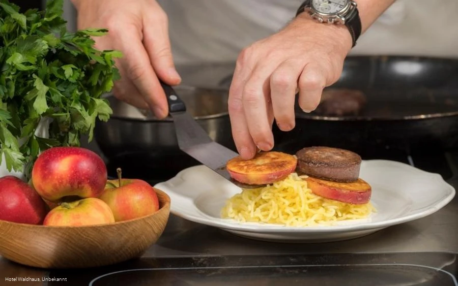 Himmel und Erde, Hotel Waldhaus Föckinghausen Himmel und Erde, Hotel Waldhaus Föckinghausen