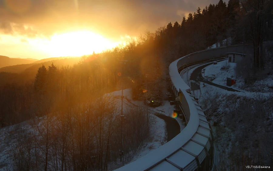 VELTINS-EisArena-Sonnenaufgang.jpg