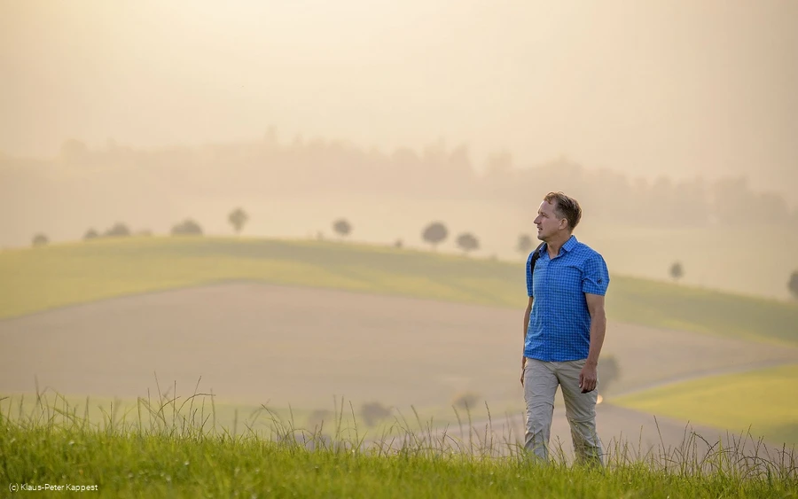 Ausblicke im Abendlicht auf dem Uplaender Besinnungsweg