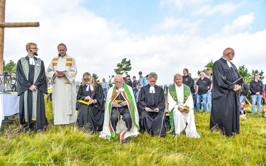 alphornmesse-pfarrer c) y-site.jpg