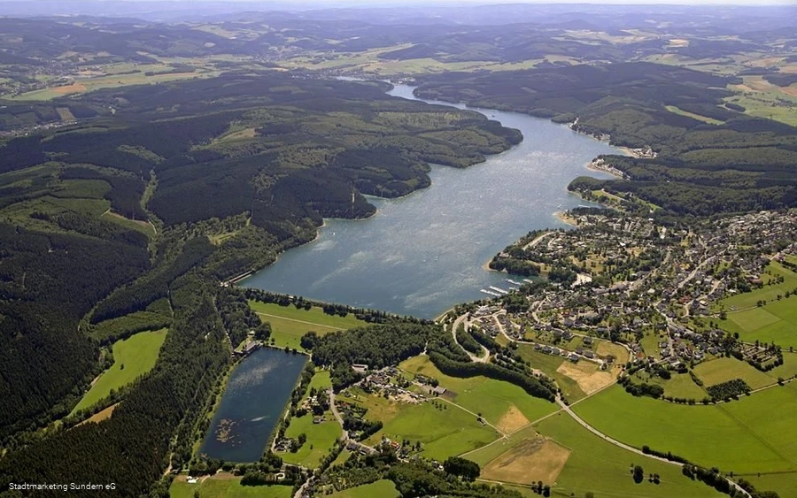 Sorpesee von oben Sorpesee von oben