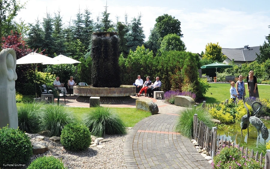 Kurhotel Grüttner tuin.jpg