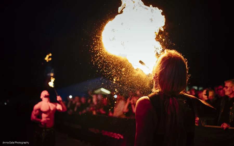 Harley-Days Willingen Feuershow c) Anna Gala Photography.jpg Harley-Days Willingen Feuershow c) Anna Gala Photography.jpg