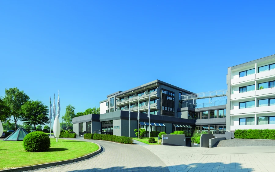 OP 21 salinenbrac exterior view.jpg