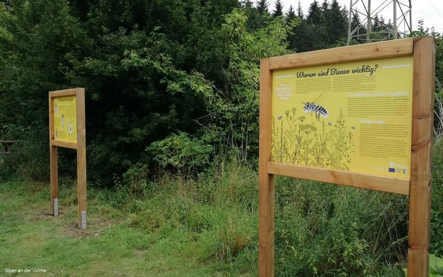 Die Infotafeln am Wegesrand