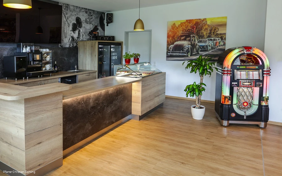 Begegnungscafe Willingen Theke.jpg Begegnungscafe Willingen Theke.jpg
