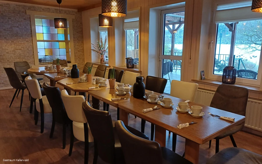 Gruppentisch im Gasthaus Gruppentisch im Gasthaus