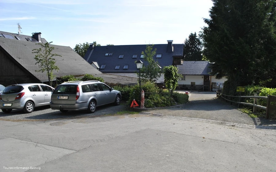 Wanderparkplatz am Reiterhof Berlar