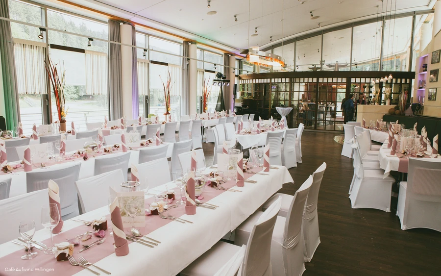 Ideal für Feierlichkeiten_(c) Café Aufwind, Göbel Hotels.jpg
