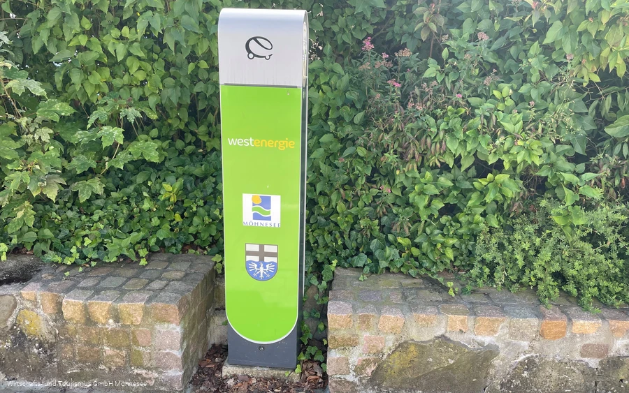 Ladesäule Rathaus.jpg